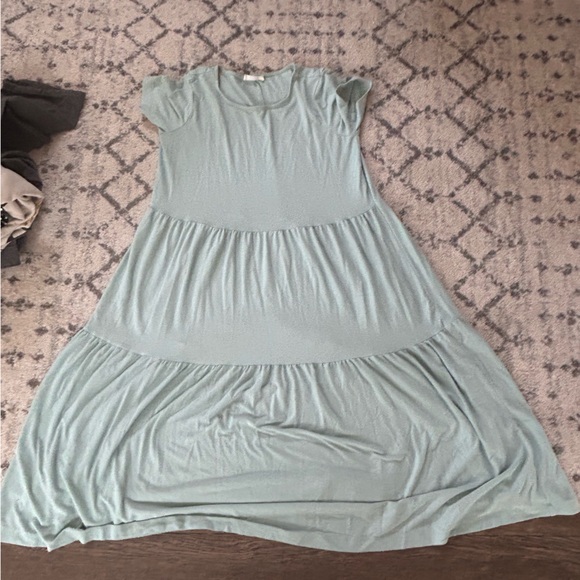 mint green midi dress - Picture 1 of 2